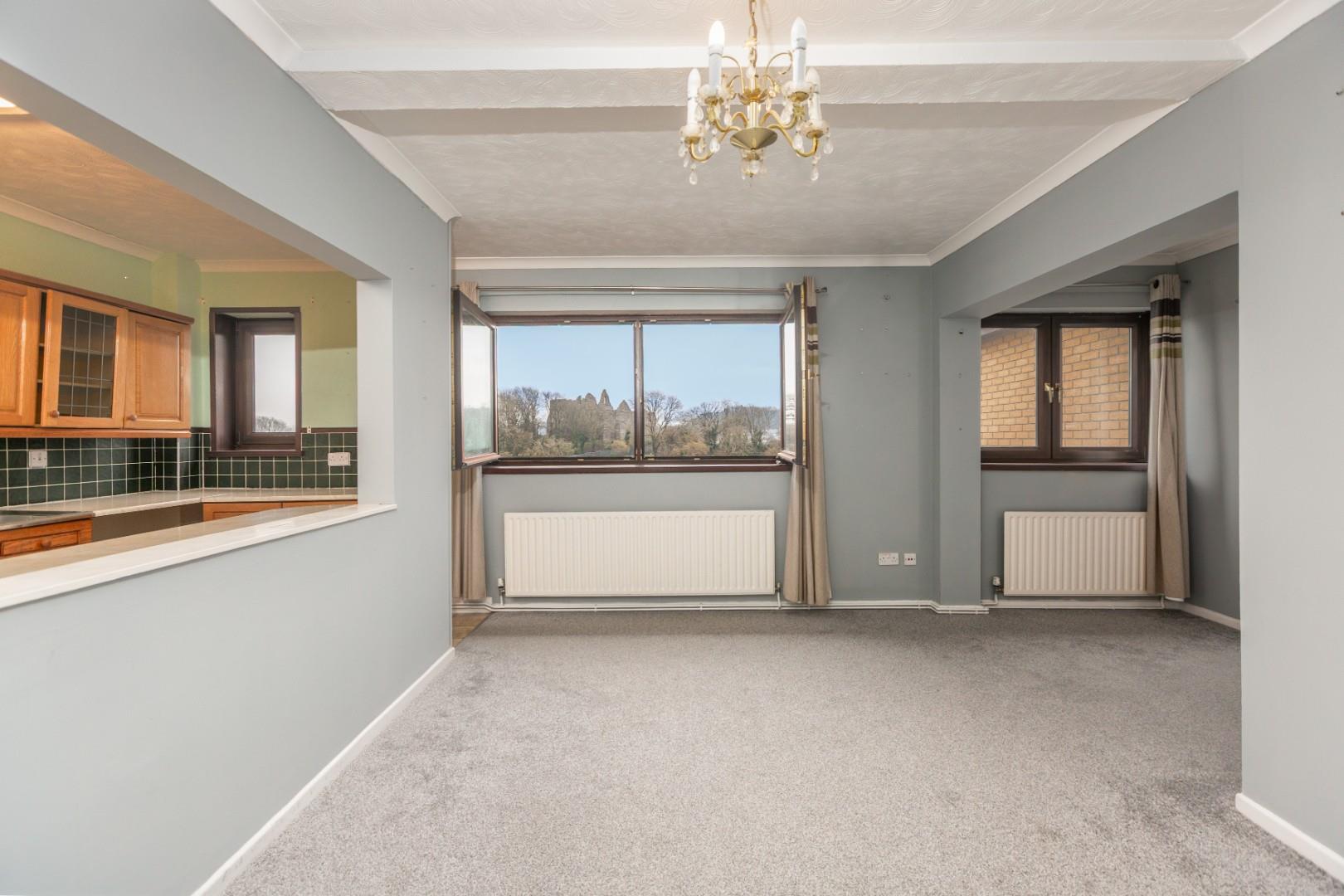 Oystermouth Court, Mumbles, Swansea, SA3 5TD